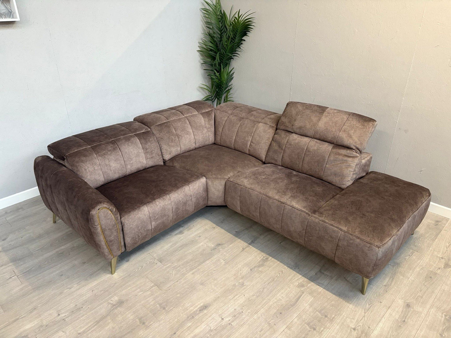 DFS Lidia Left Hand Facing Open Chaise Power Recliner Corner Sofa - RRP £1899