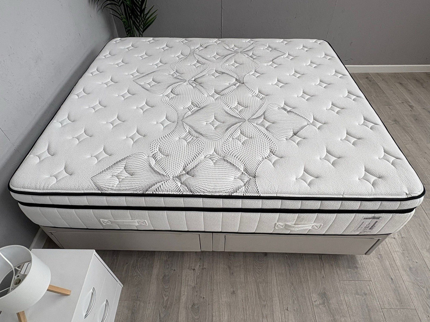 IGEL Nanotech 4000i 6ft Superking Plushtop Mattress, Firm - RRP £2,299