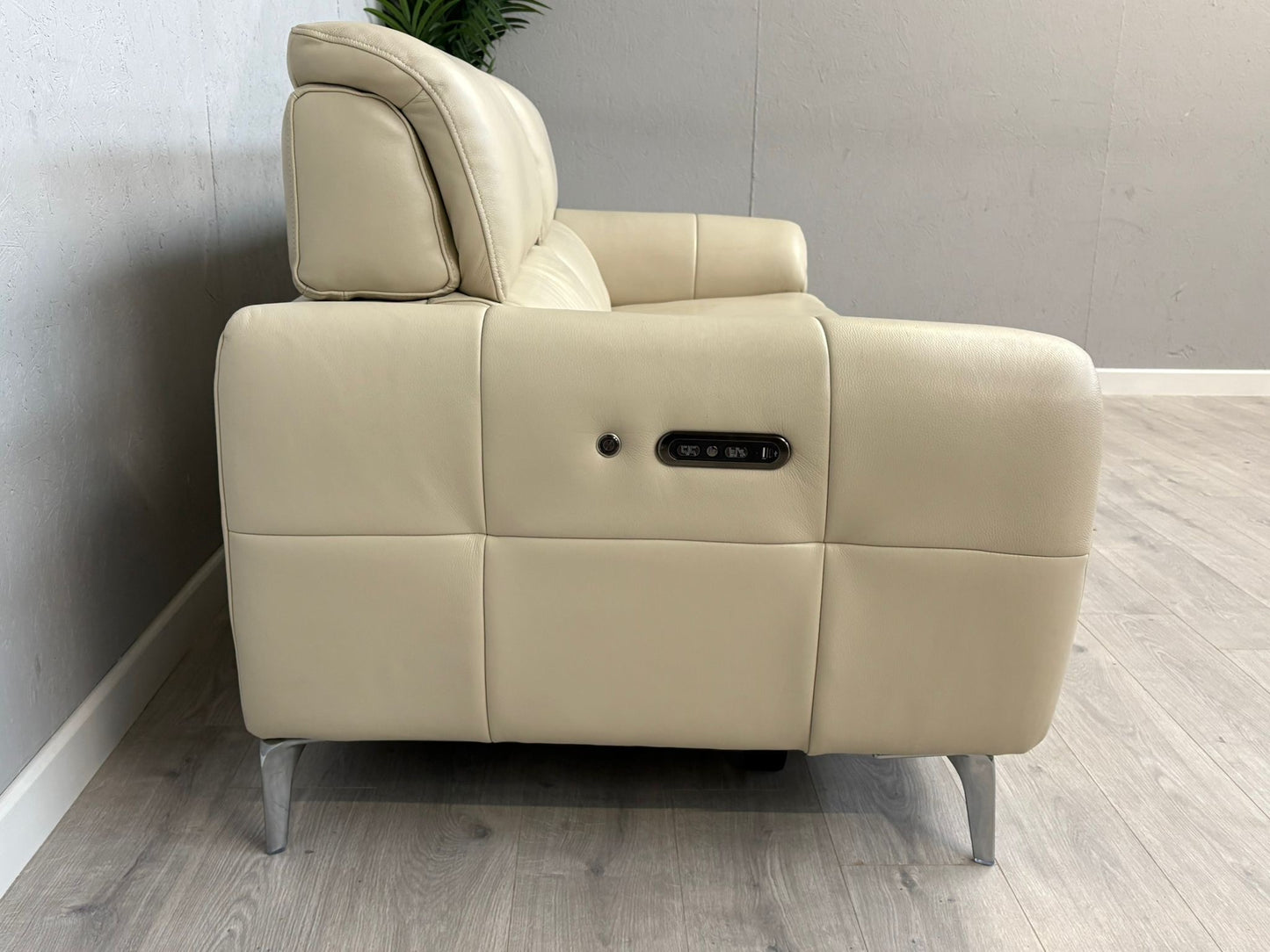 Furniture Village Vino Leather 3 Seater Power Recliner Sofa with Power Headrests - RRP £2595
