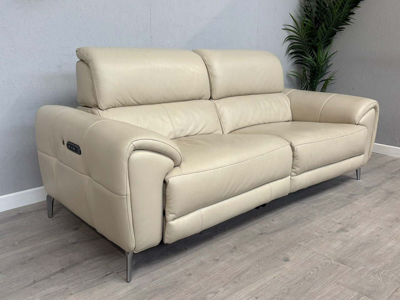 Furniture Village Vino Leather 3 Seater Power Recliner Sofa with Power Headrests - RRP £2595