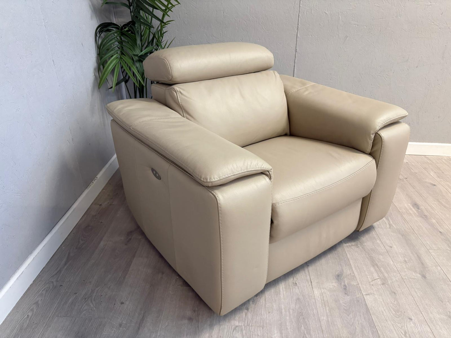 Furniture Village - Nicoletti Davide Leather Power Recliner Chair - RRP £1995