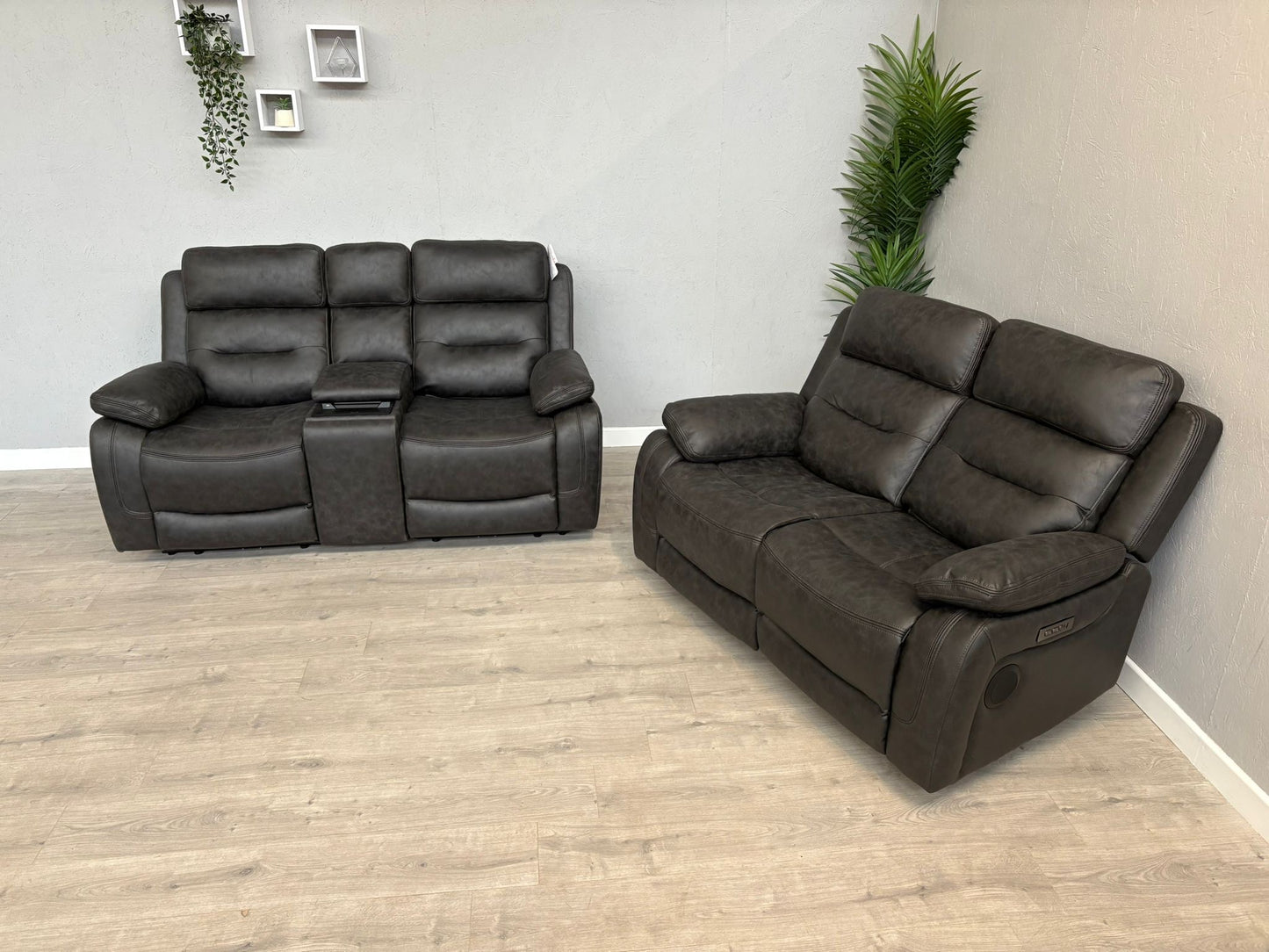 DFS Pierson 2+2 Seater Music Power Recliner Sofa Set with Console RRP £2298