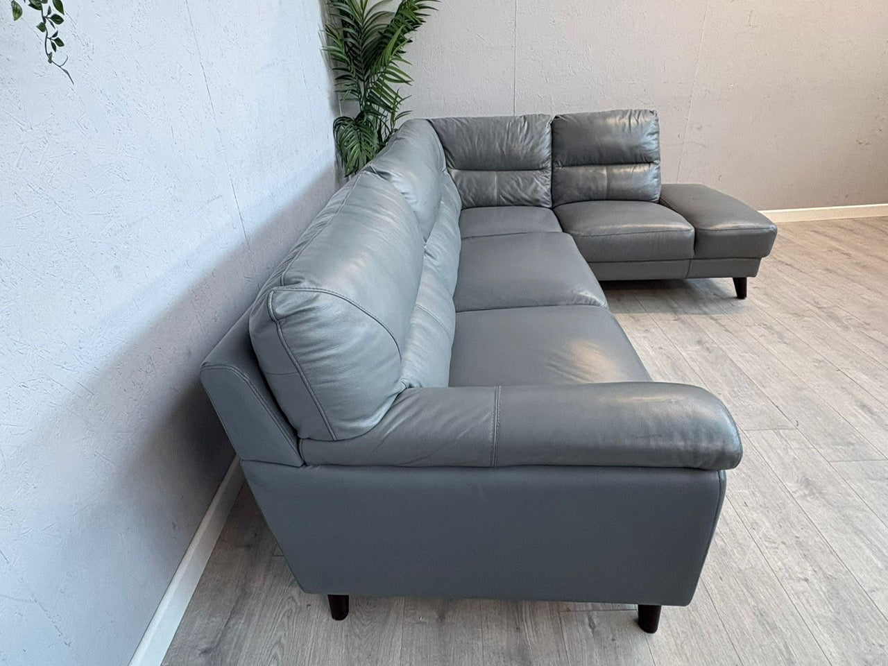 DFS - Leather Chaise End Corner Sofa - RRP £1999