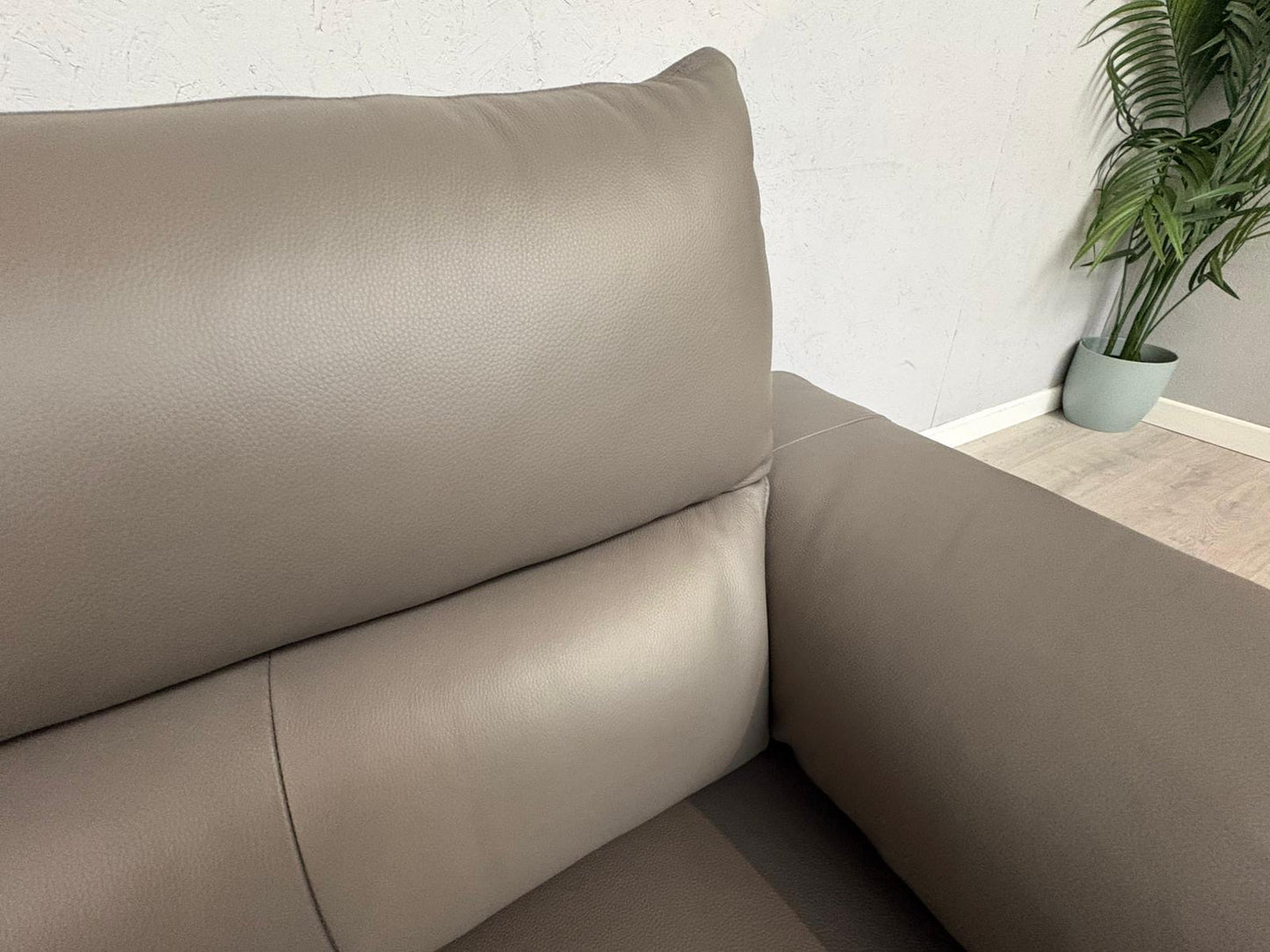 Furniture Village - Morgan 3 Seater + 2 Seater Leather Sofa Set RRP £2890