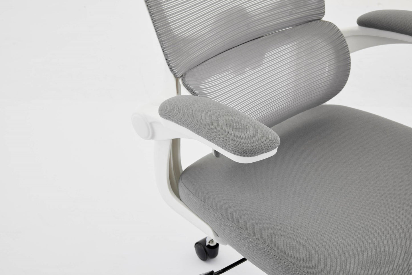 Supreme Mesh Grey White Office Chair