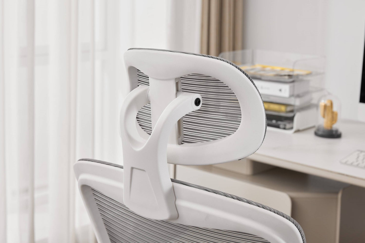 Supreme Mesh Grey White Office Chair