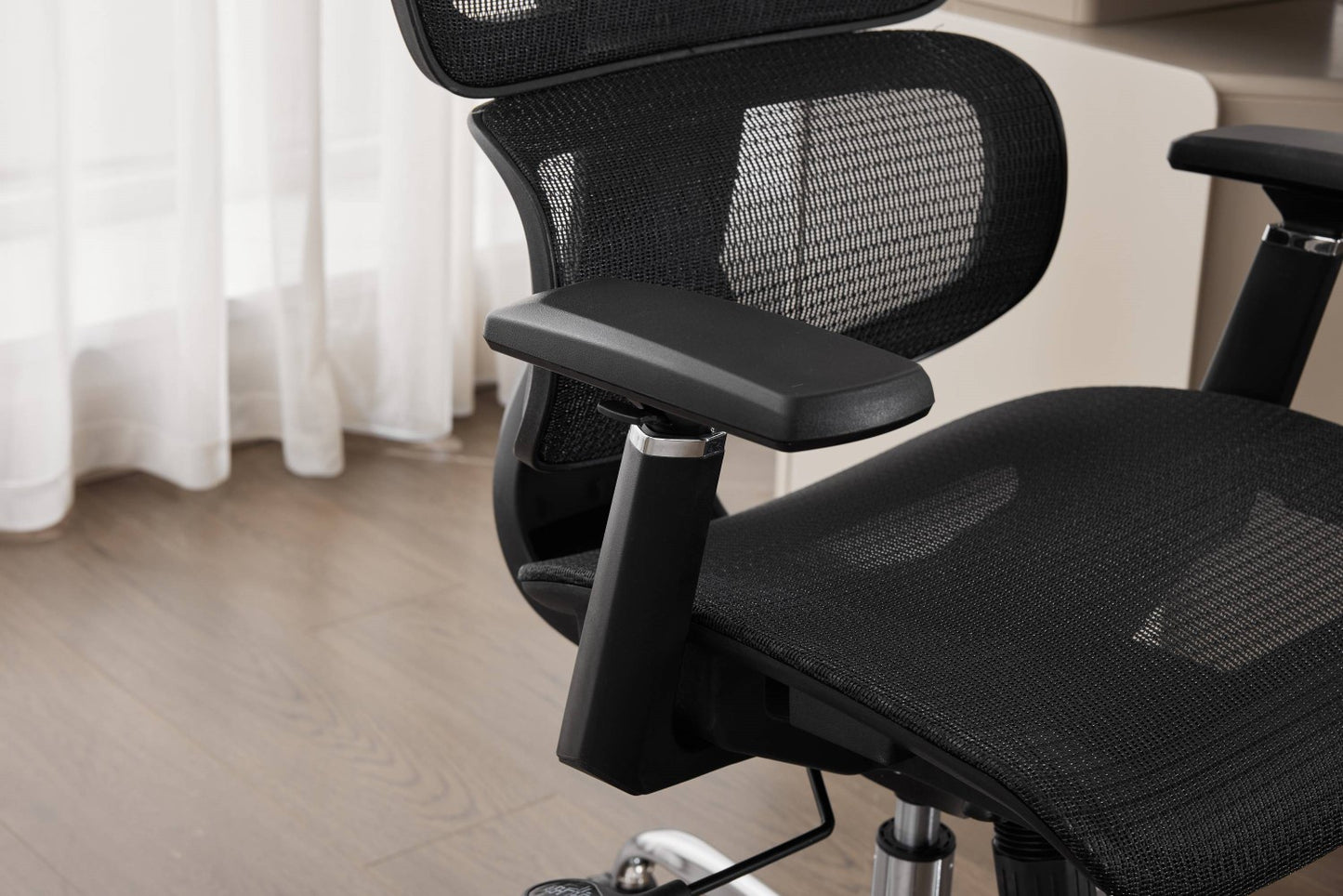 Elite Mesh Black Office Chair