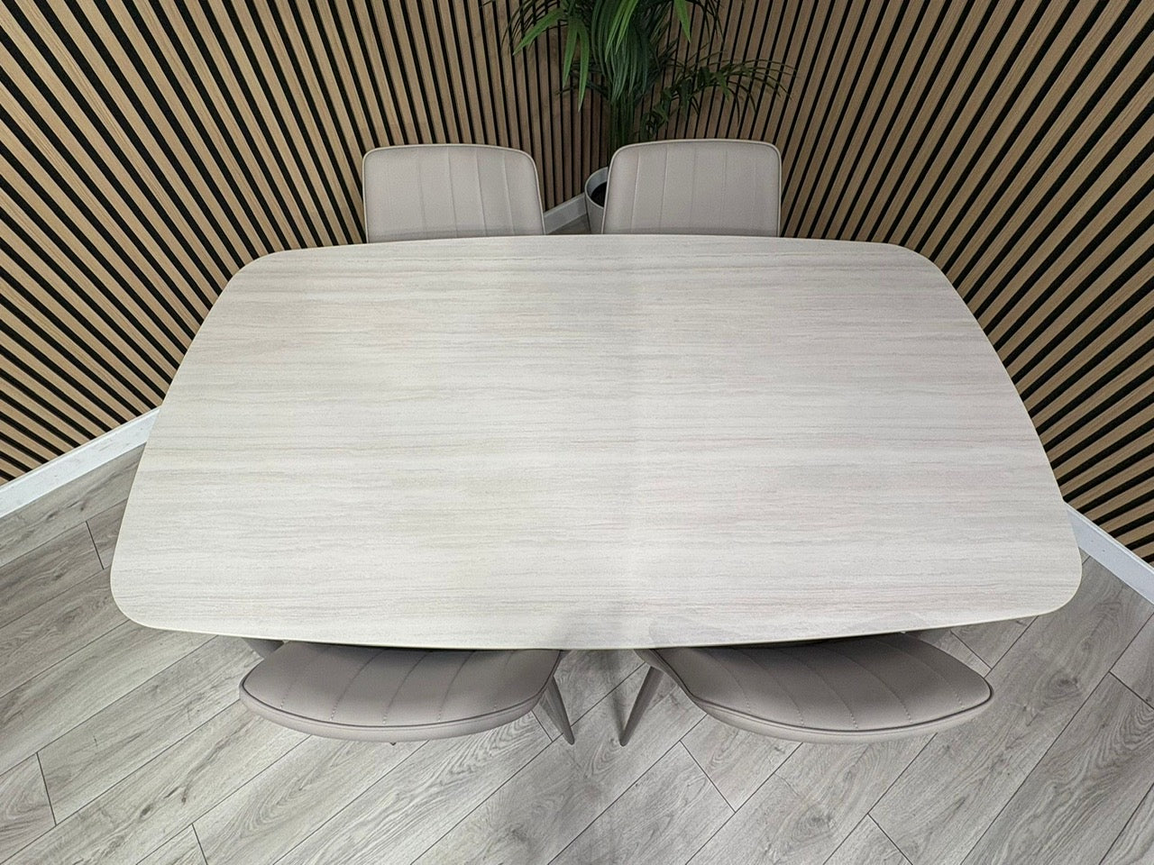 DFS Sample - SOLO Dining Table Set, RRP: £1299