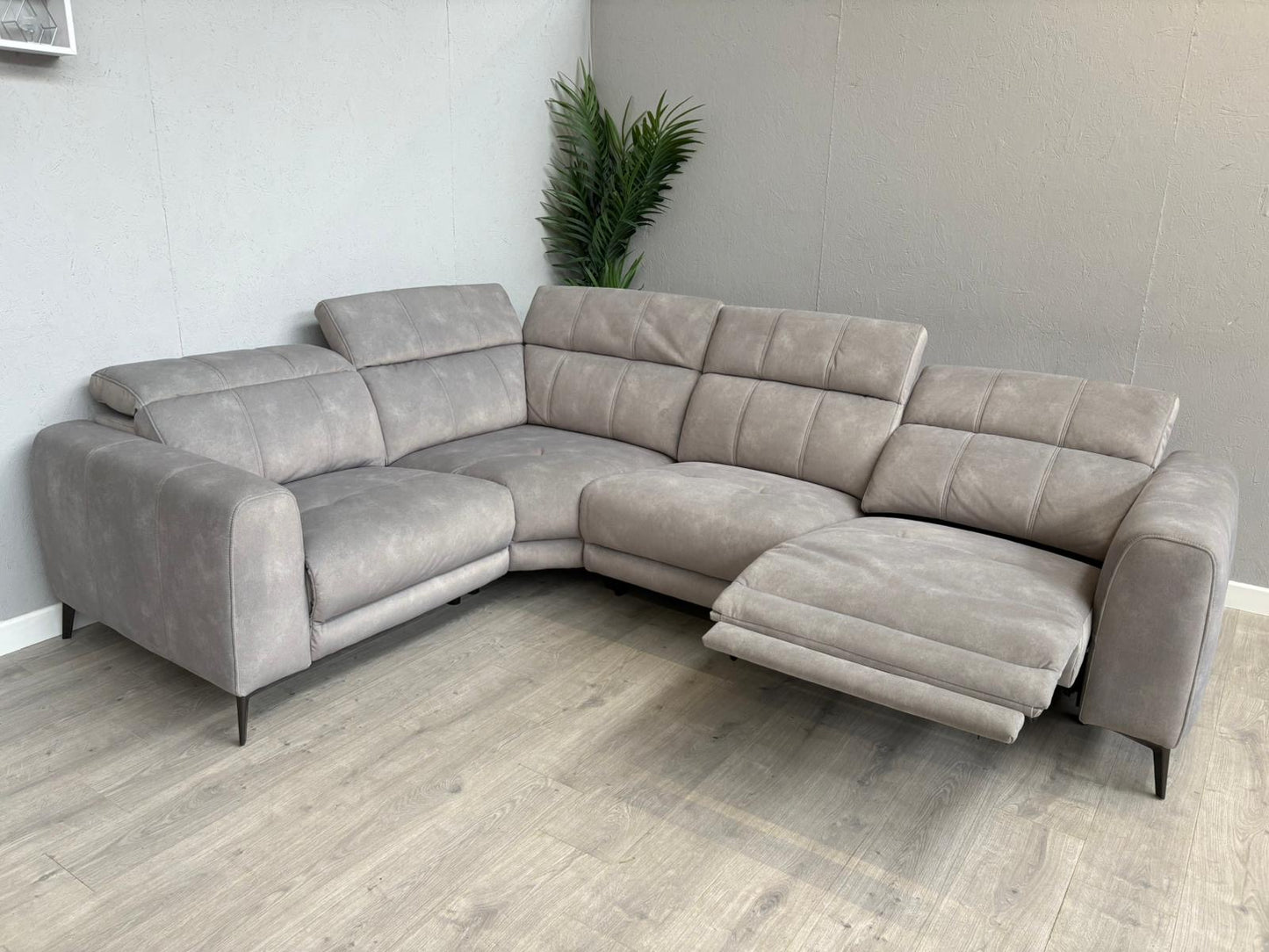 Furniture Village EZRA Fabric LHF Corner Sofa Power Recliners - RRP £3295