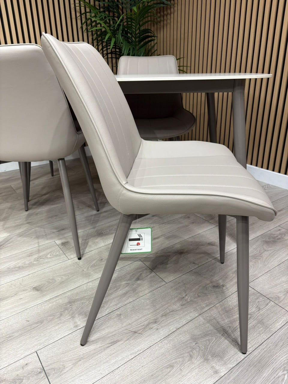 DFS Sample - SOLO Dining Table Set, RRP: £1299