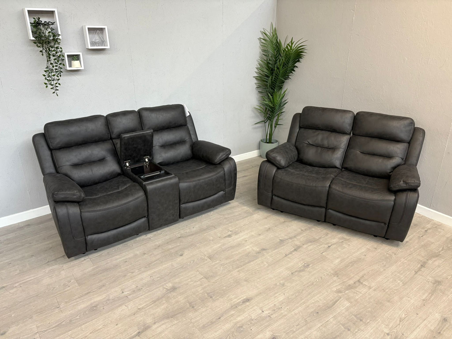 DFS Pierson 2+2 Seater Music Power Recliner Sofa Set with Console RRP £2298