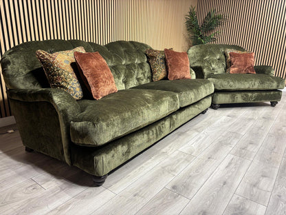 Alexander & James 4 Seater Button Back Sofa + Cuddle Chair, RRP: £3495
