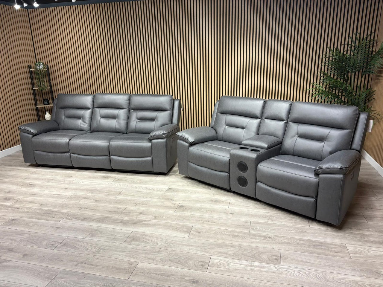 DFS Braylan 3+2 Seater Power Recliner Sofa Set with Console RRP £2498