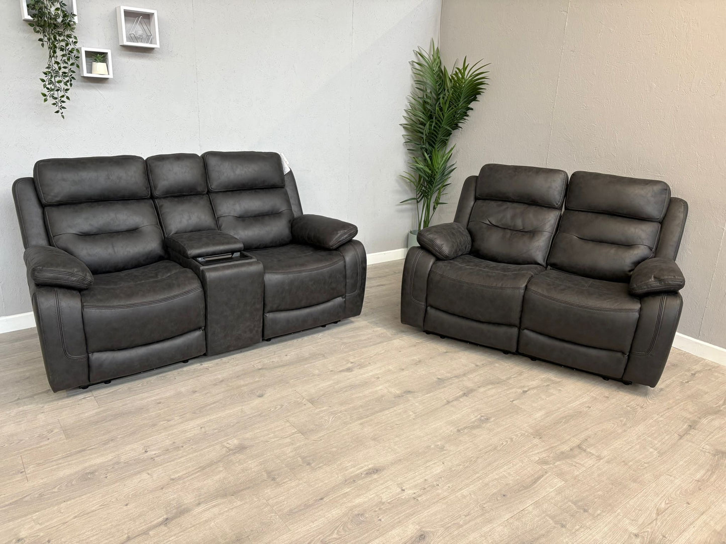 DFS Pierson 2+2 Seater Music Power Recliner Sofa Set with Console RRP £2298