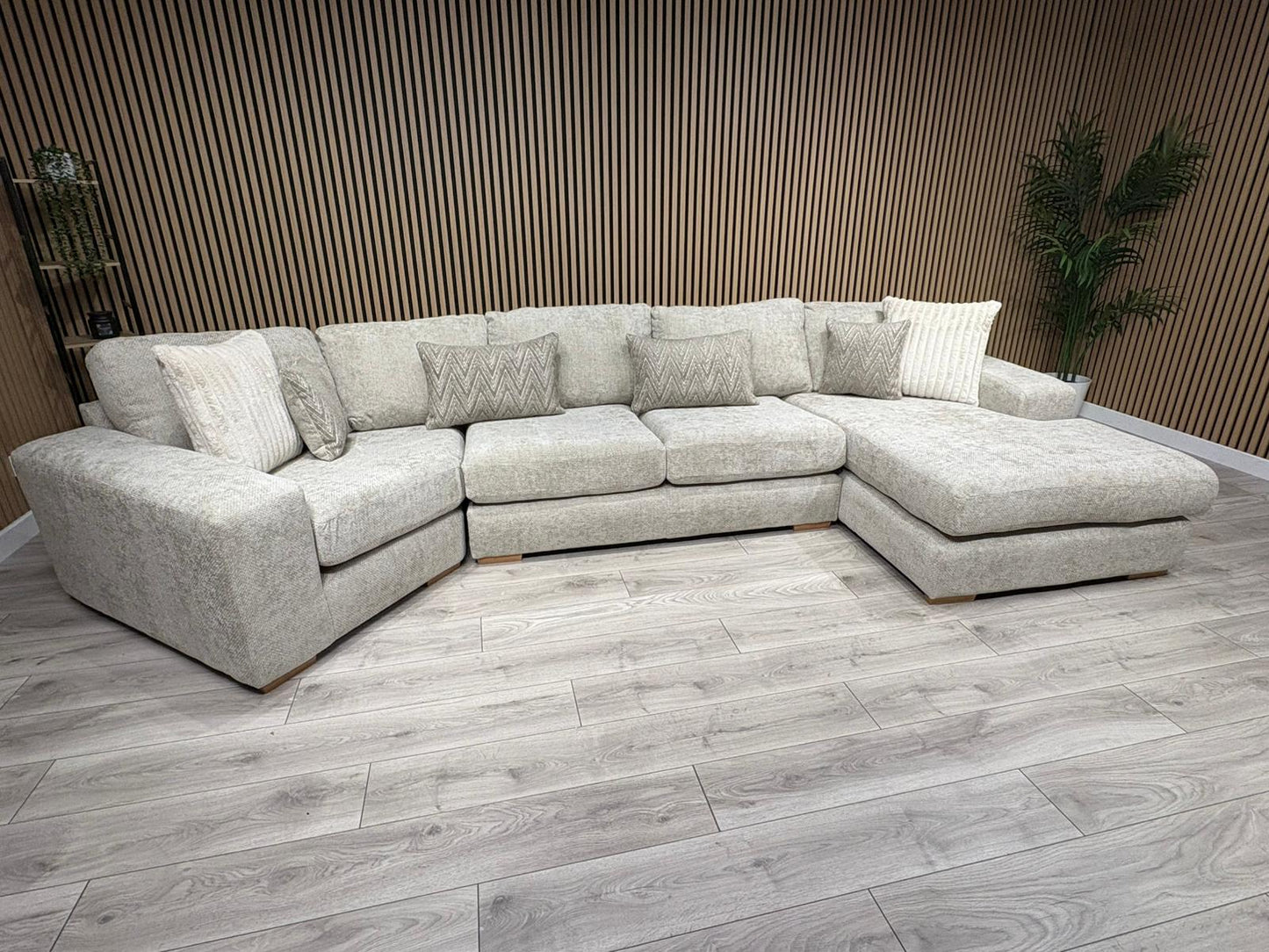 DFS Sample - Pandora RHF large Chaise Corner Sofa - RRP: £3495