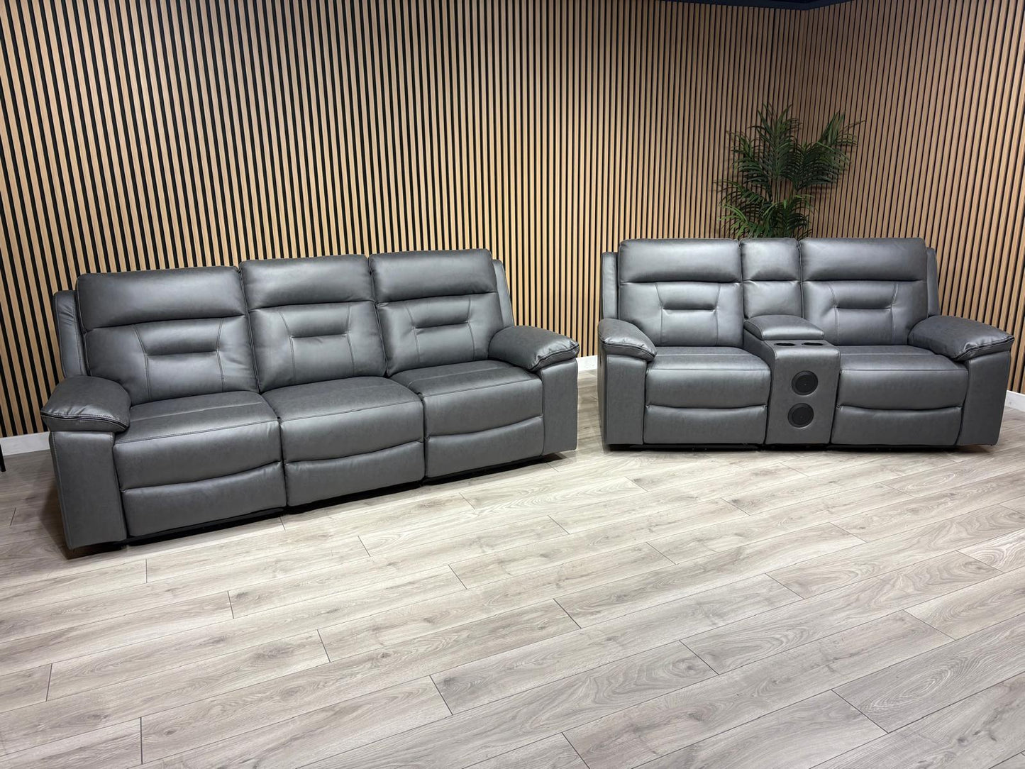 DFS Braylan 3+2 Seater Power Recliner Sofa Set with Console RRP £2498