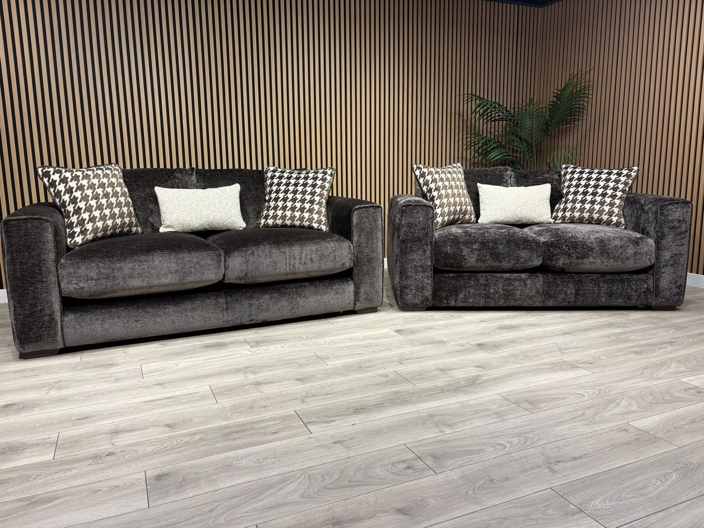 Ashley Manor ADISA 3 Seater + 2 Seater Sofa Set - RRP £2898
