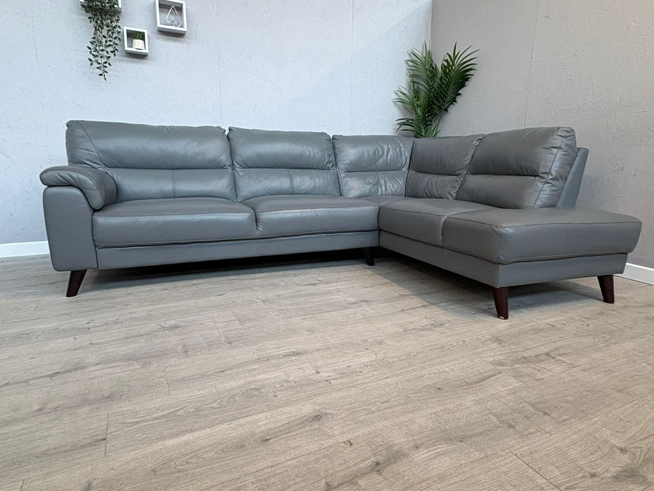 DFS - Leather Chaise End Corner Sofa - RRP £1999