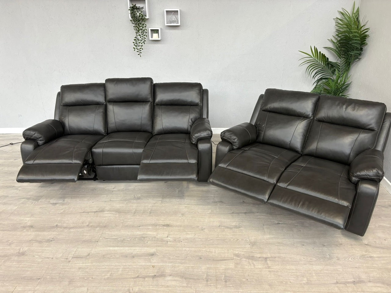 DFS Leather 3 Seater + 2 Seater Power Recliner Sofa Set - RRP £2598