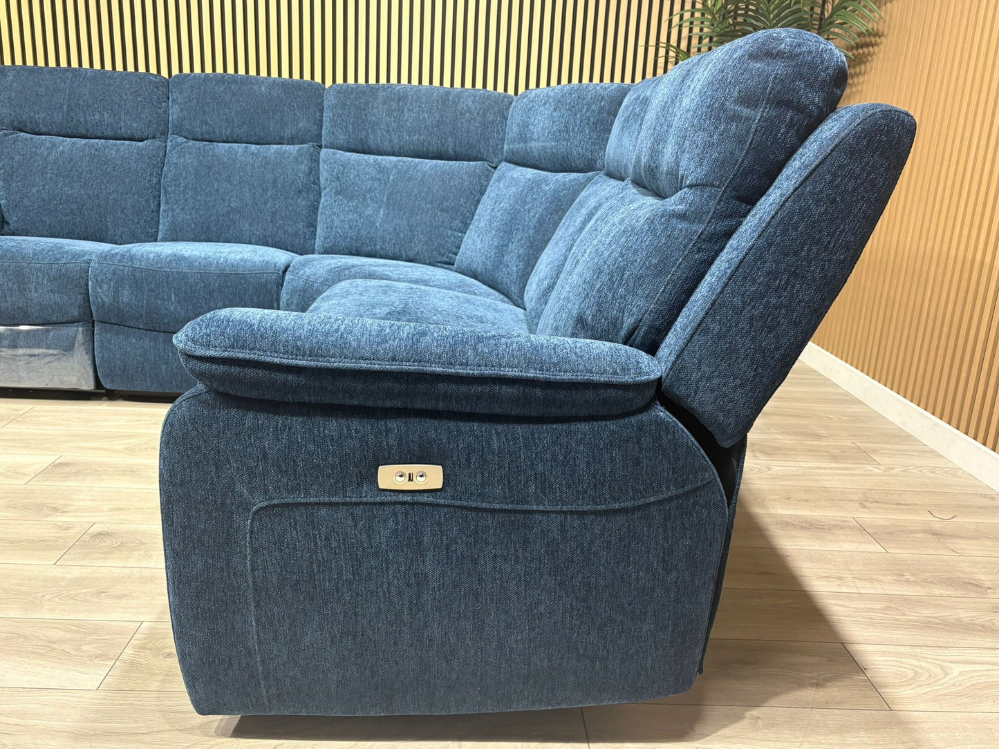 HAVANA Fabric Power Reclining Modular Corner Sofa, RRP £3499