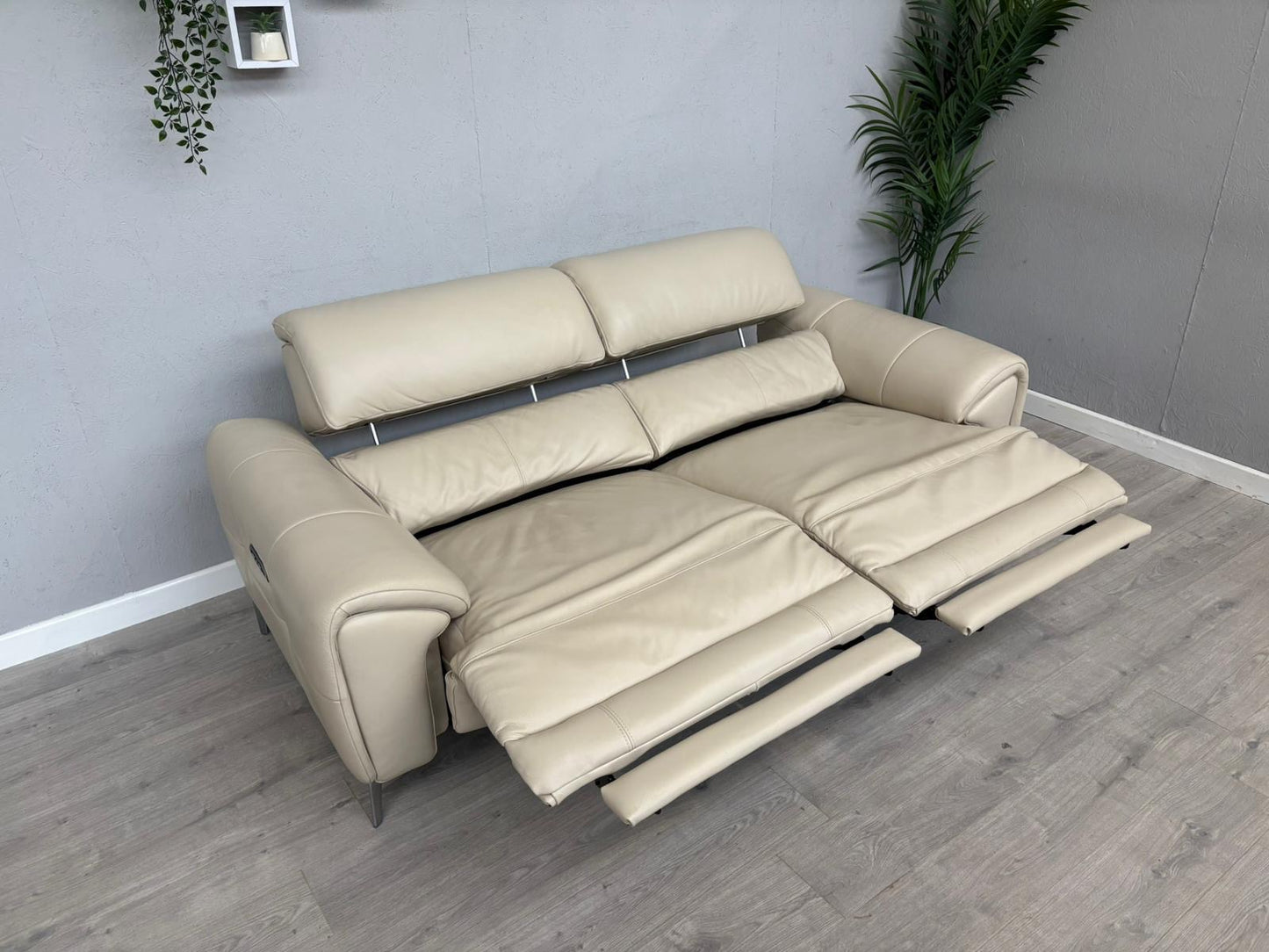 Furniture Village Vino Leather 3 Seater Power Recliner Sofa with Power Headrests - RRP £2595