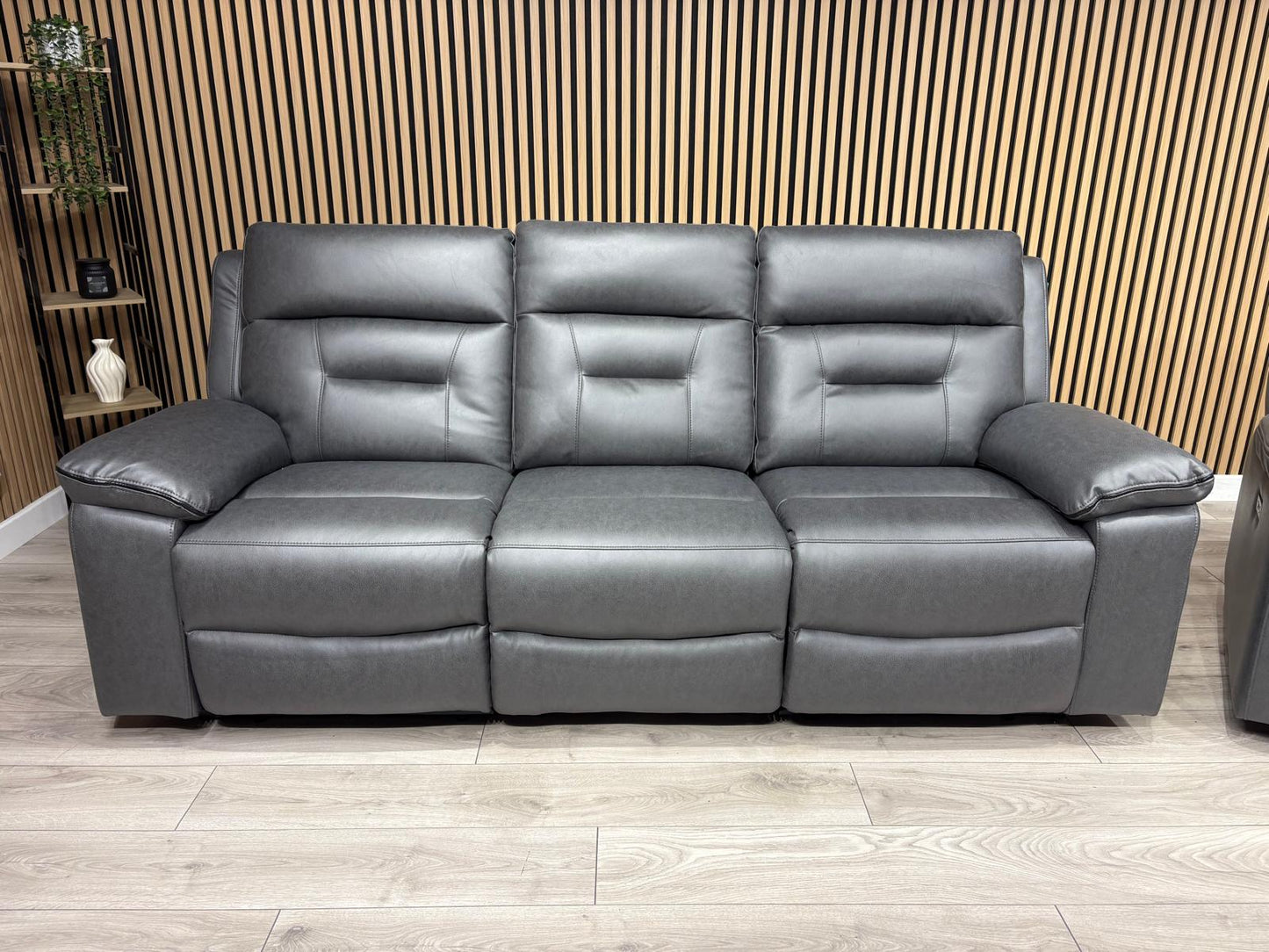 DFS Braylan 3+2 Seater Power Recliner Sofa Set with Console RRP £2498