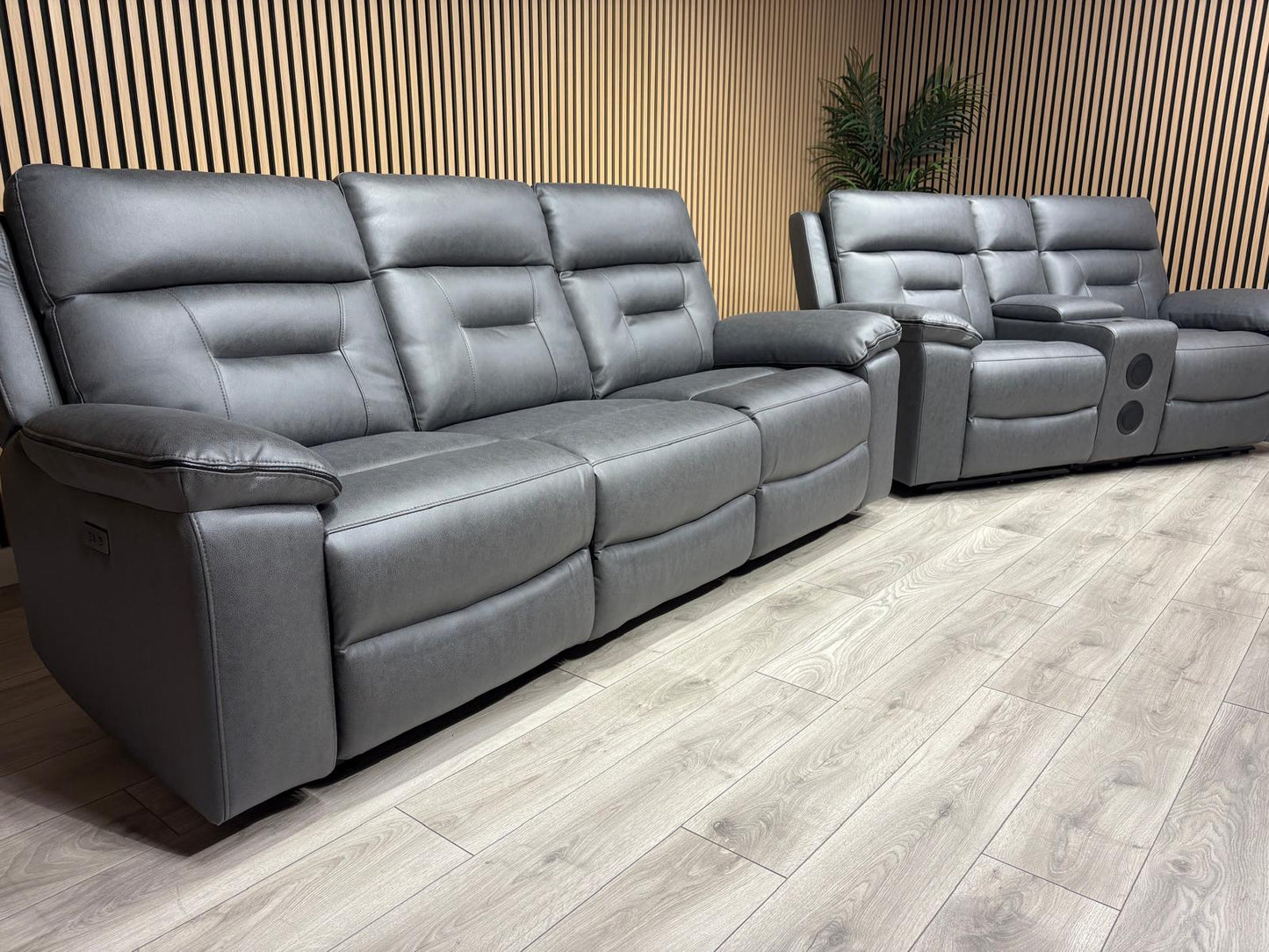 DFS Braylan 3+2 Seater Power Recliner Sofa Set with Console RRP £2498