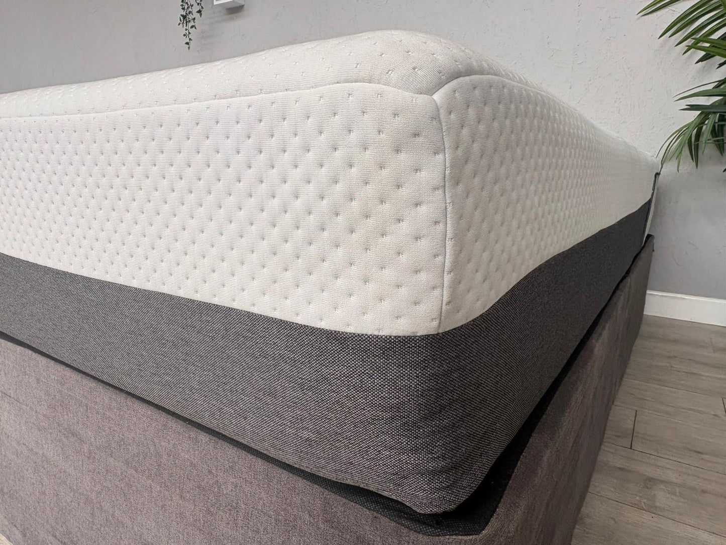 OTTY Pure Hybrid 4000 Pocket Sprung 4'6 Double Mattress - RRP £899