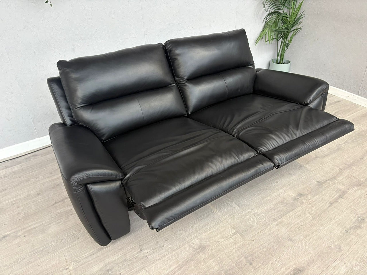 DFS Kaden Leather 3 Seater Power Recliner Sofa - RRP £1099
