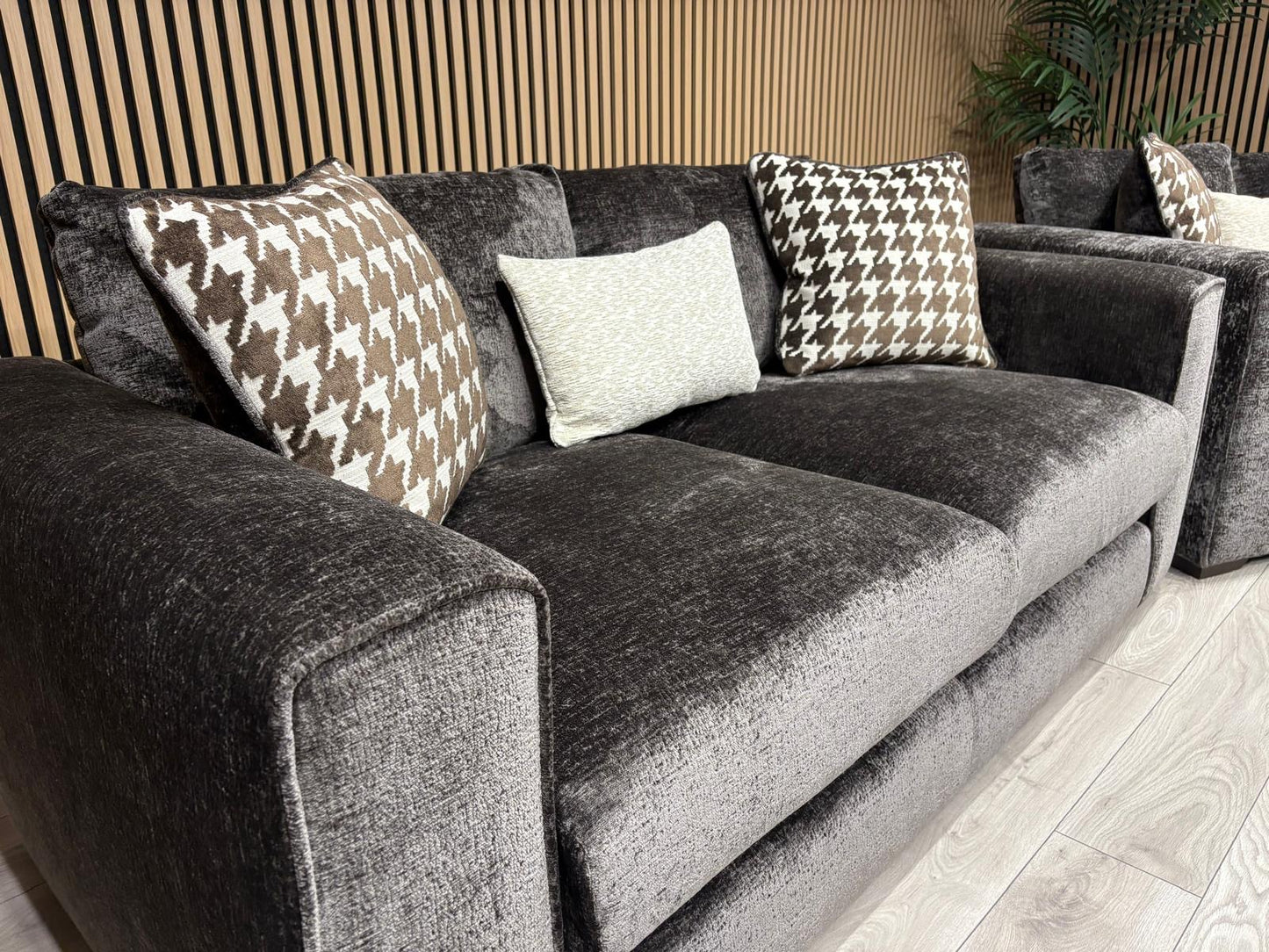 Ashley Manor ADISA 3 Seater + 2 Seater Sofa Set - RRP £2898