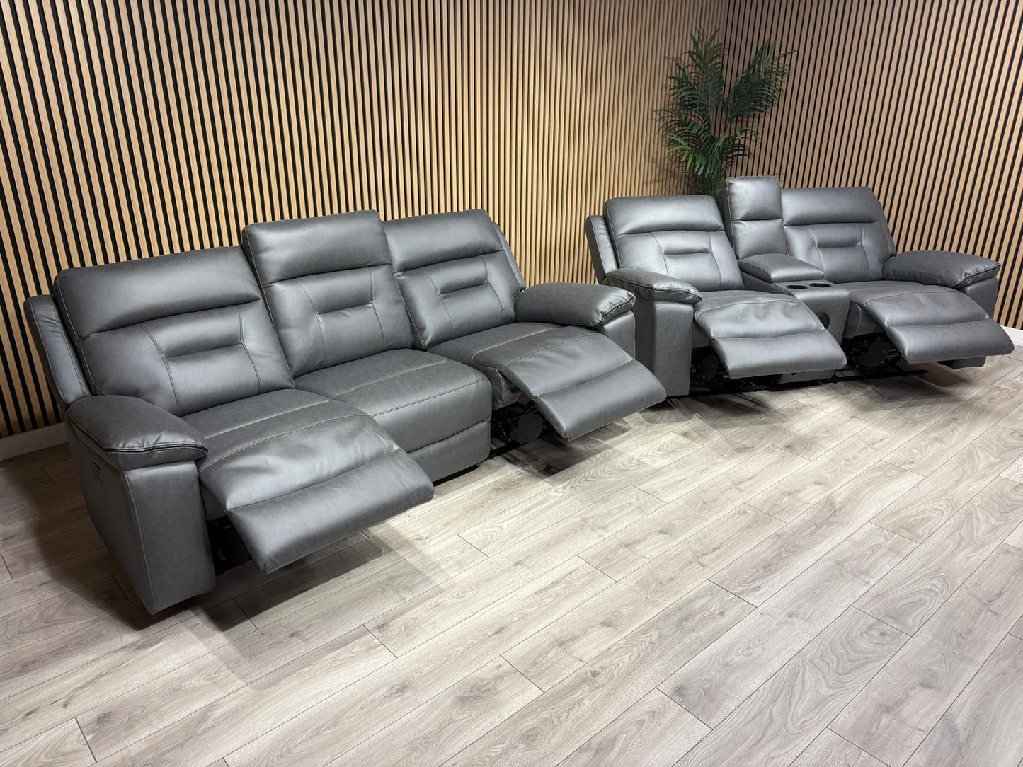 DFS Braylan 3+2 Seater Power Recliner Sofa Set with Console RRP £2498