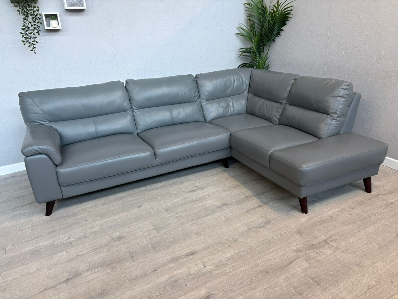 DFS - Leather Chaise End Corner Sofa - RRP £1999