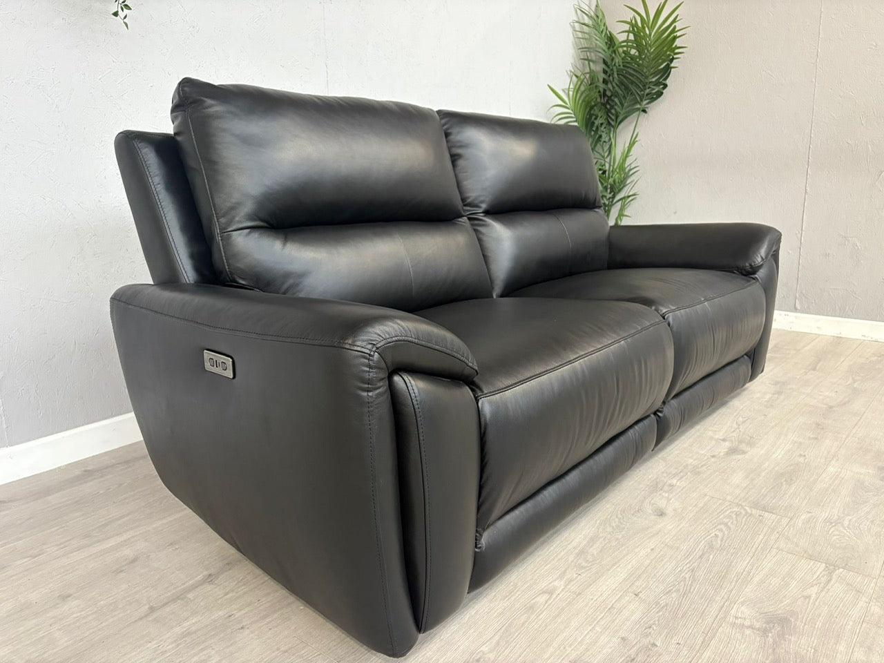 DFS Kaden Leather 3 Seater Power Recliner Sofa - RRP £1099