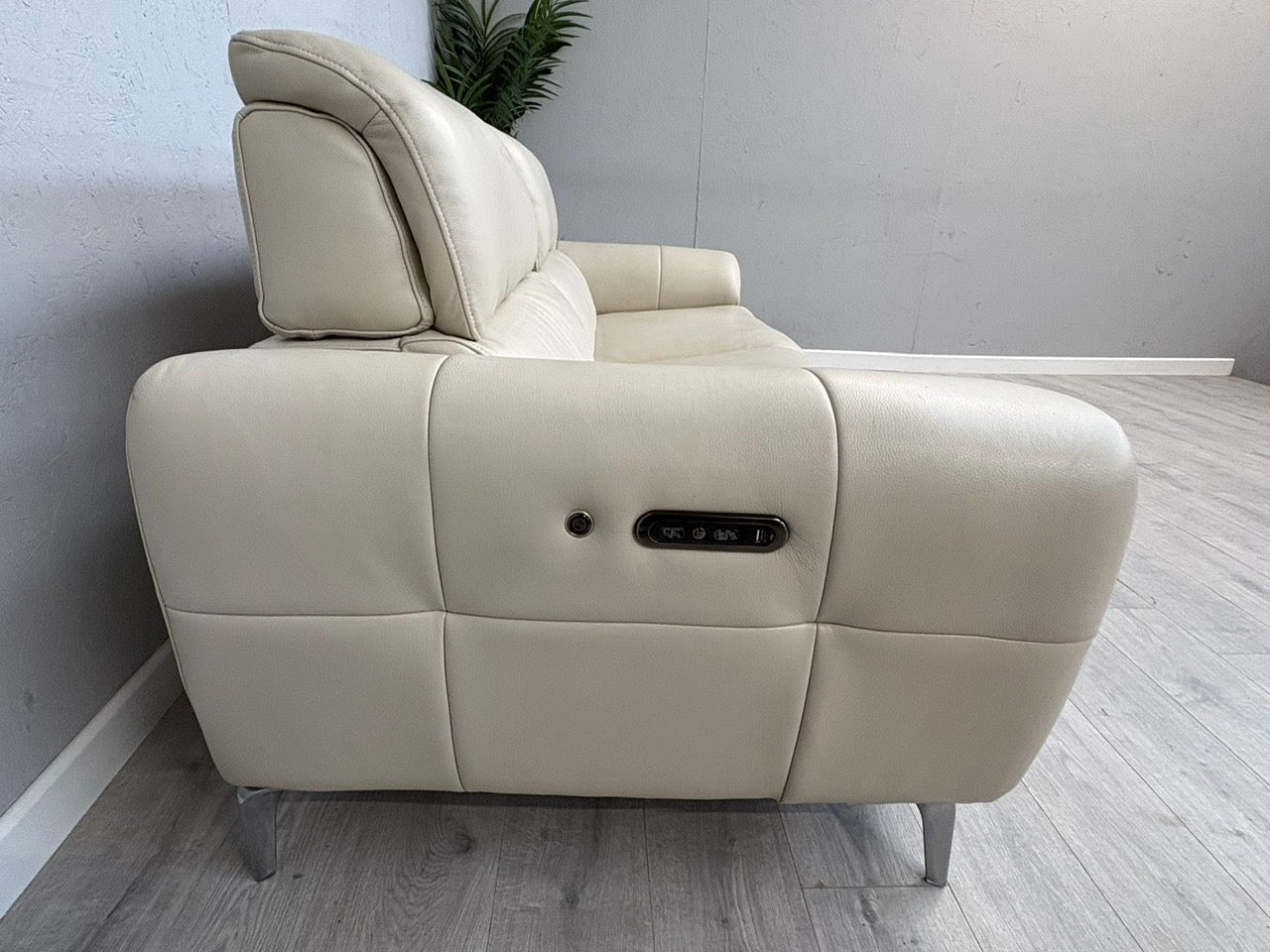 Furniture Village Vino Leather 3 Seater Power Recliner Sofa with Power Headrests - RRP £2595