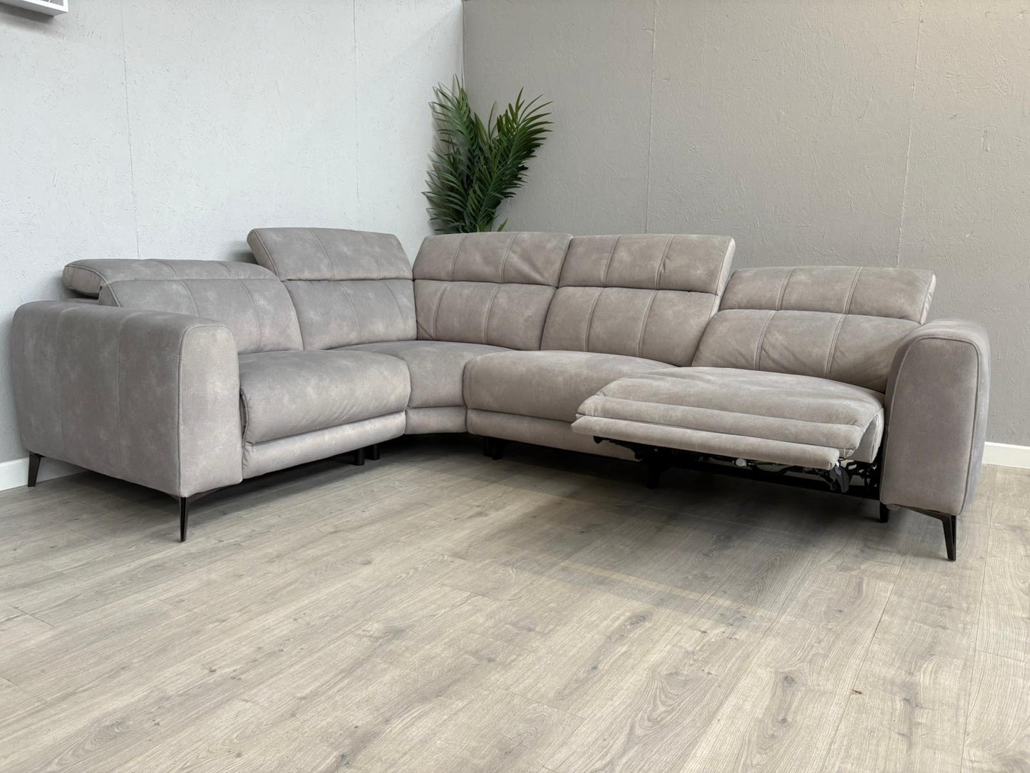 Furniture Village EZRA Fabric LHF Corner Sofa Power Recliners - RRP £3295