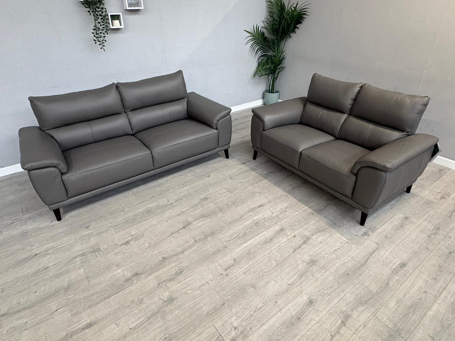 Furniture Village - Morgan 3 Seater + 2 Seater Leather Sofa Set RRP £2890
