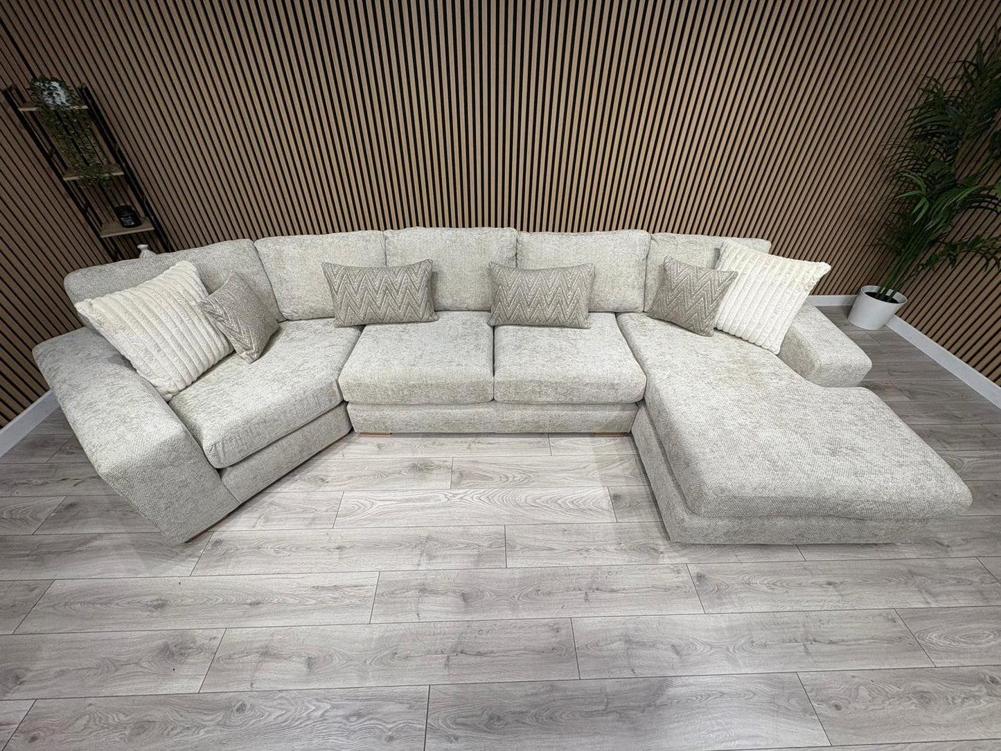 DFS Sample - Pandora RHF large Chaise Corner Sofa - RRP: £3495