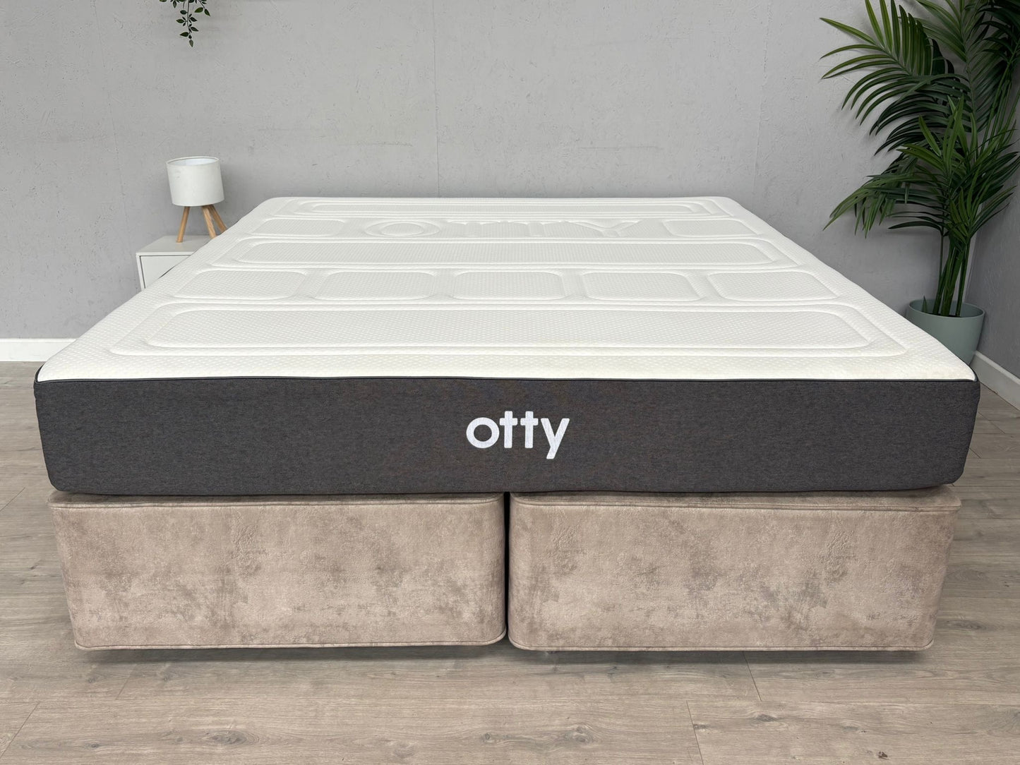 OTTY Original Hybrid 2000 Pocket Sprung 6ft Superking Mattress - RRP £899