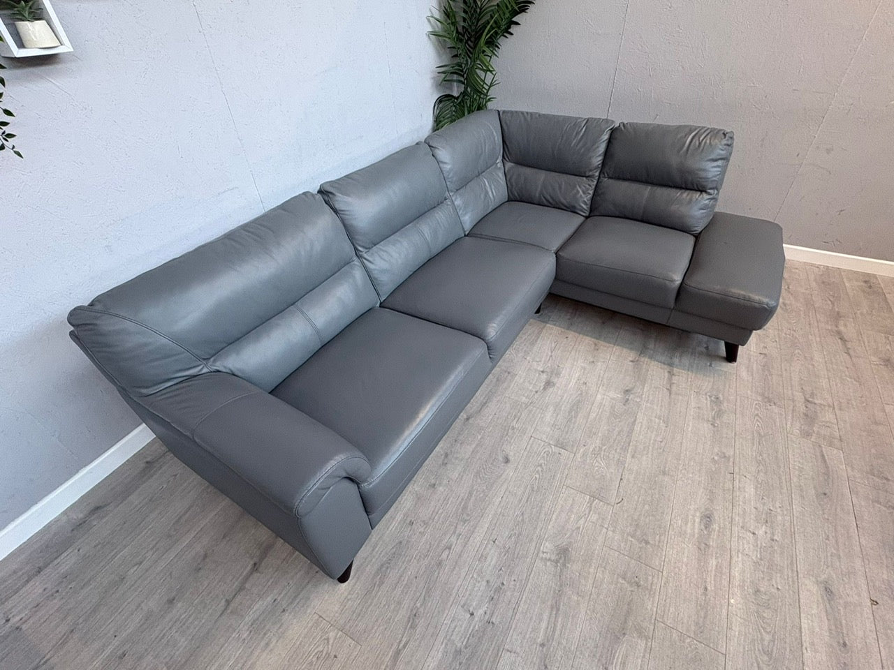 DFS - Leather Chaise End Corner Sofa - RRP £1999
