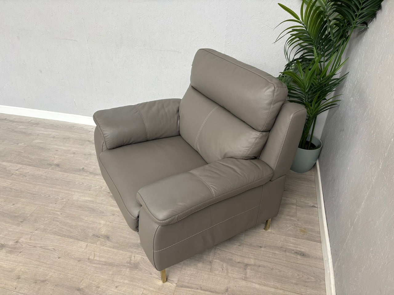 Furniture Village - Missouri Leather Power Recliner Armchair - RRP £1495