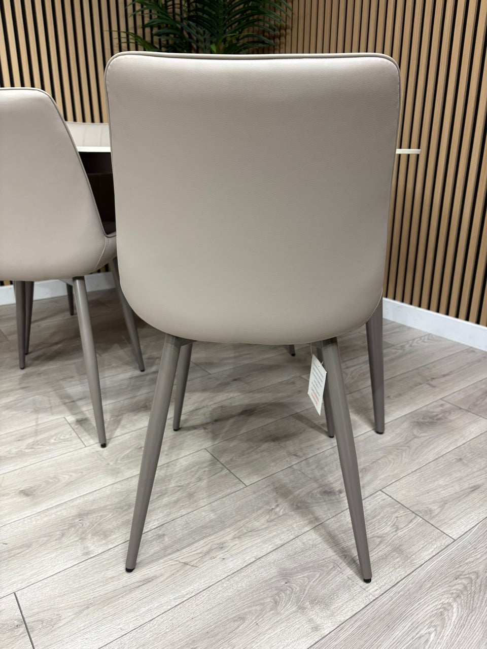 DFS Sample - SOLO Dining Table Set, RRP: £1299