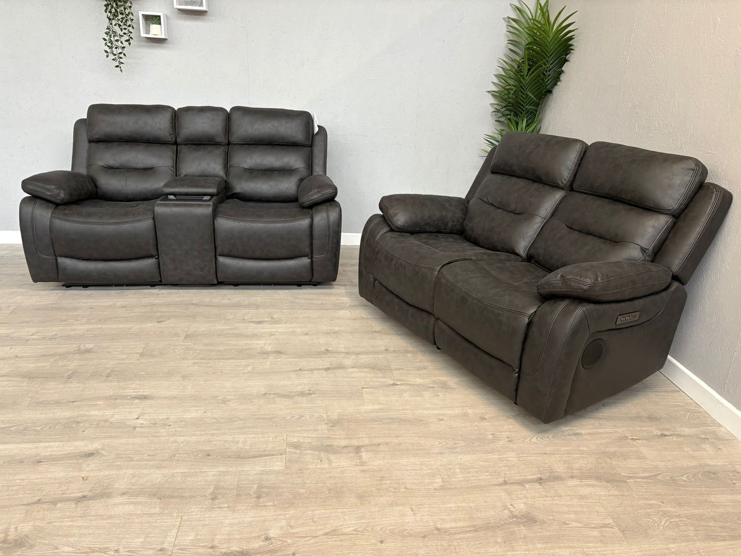 DFS Pierson 2+2 Seater Music Power Recliner Sofa Set with Console RRP £2298