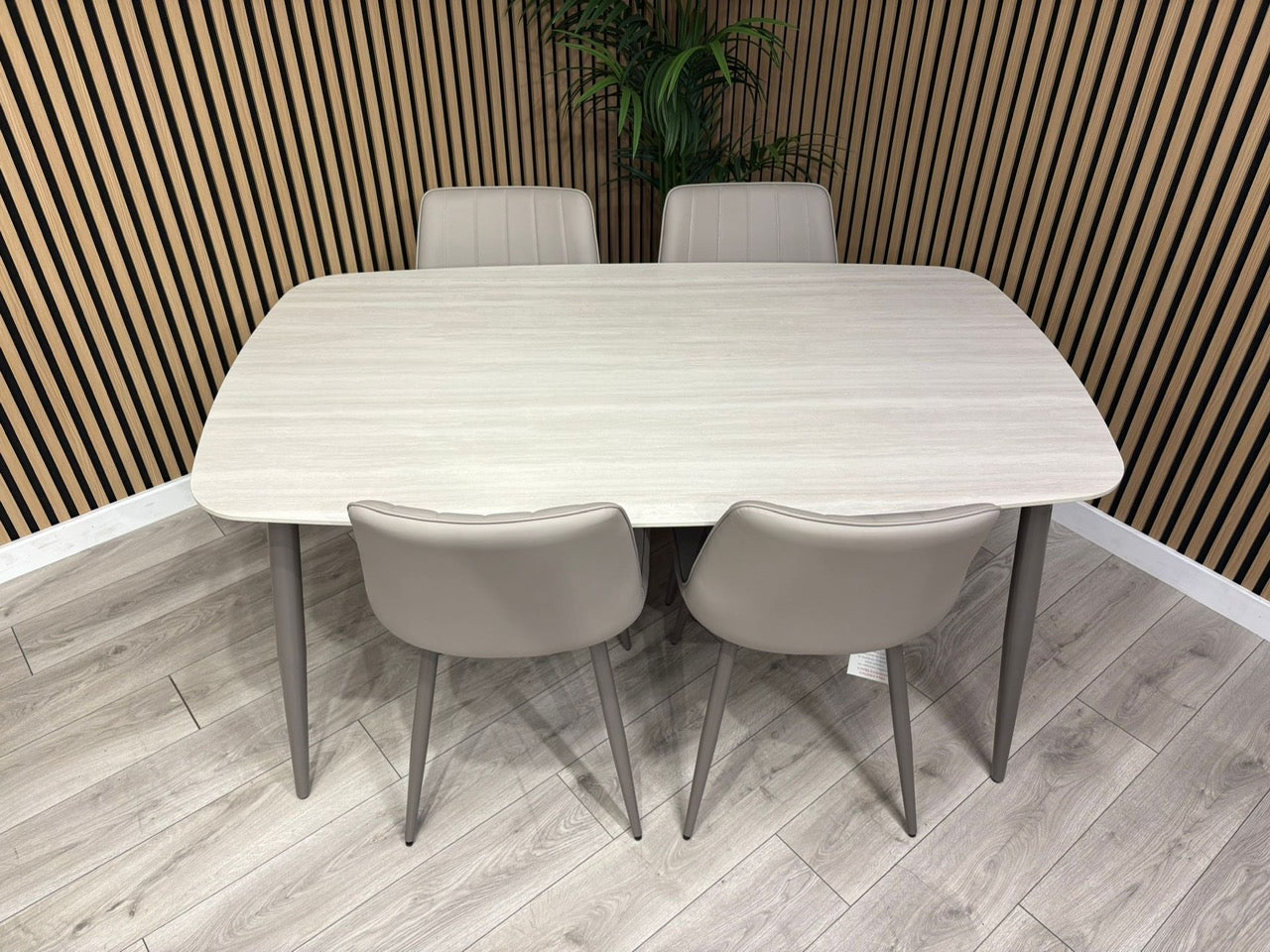 DFS Sample - SOLO Dining Table Set, RRP: £1299