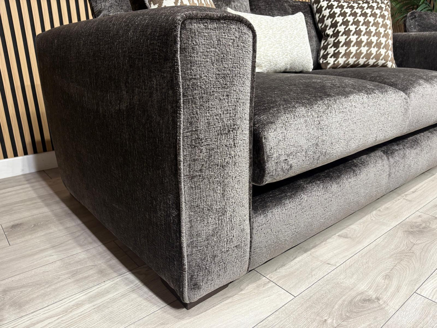 Ashley Manor ADISA 3 Seater + 2 Seater Sofa Set - RRP £2898