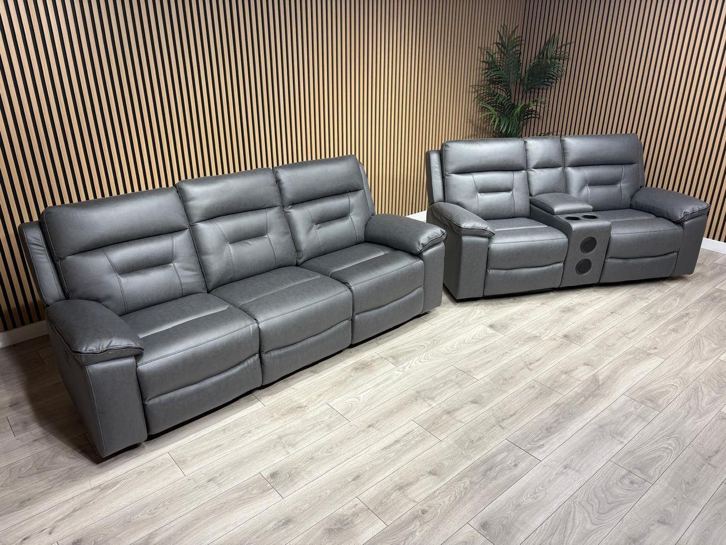 DFS Braylan 3+2 Seater Power Recliner Sofa Set with Console RRP £2498