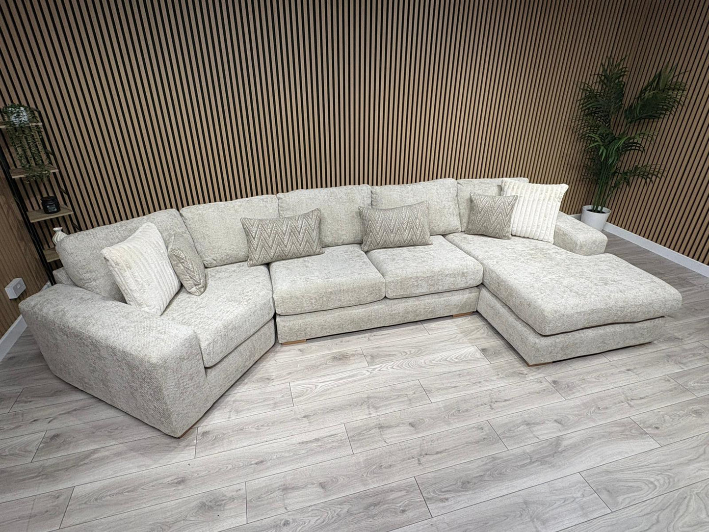 DFS Sample - Pandora RHF large Chaise Corner Sofa - RRP: £3495