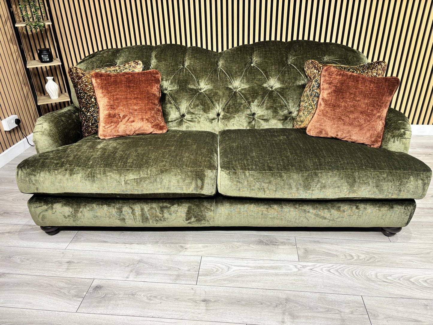 Alexander & James 4 Seater Button Back Sofa + Cuddle Chair, RRP: £3495