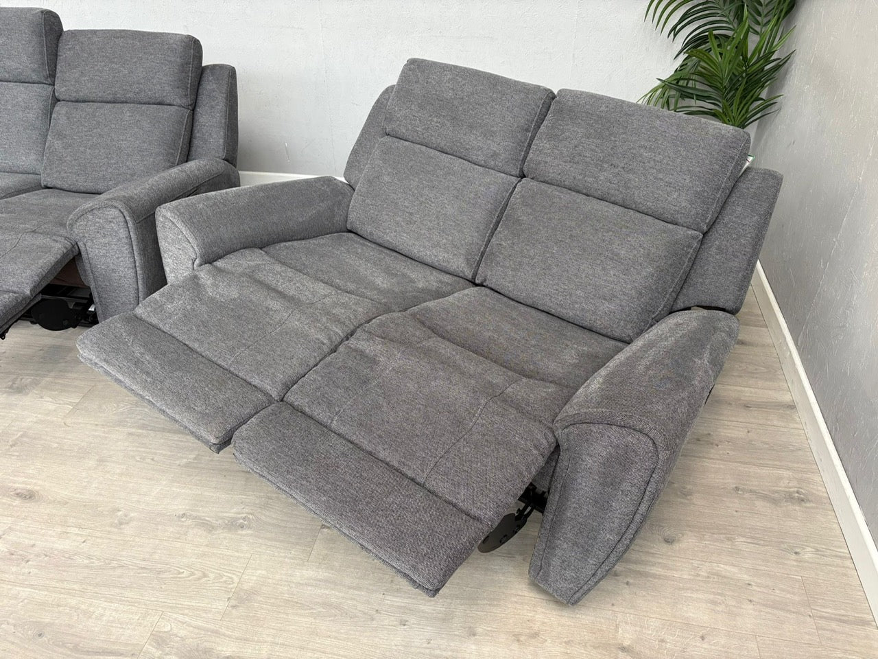 DFS Gilford 3 Seater + 2 Seater Power Recliner Sofa Set - RRP £1978
