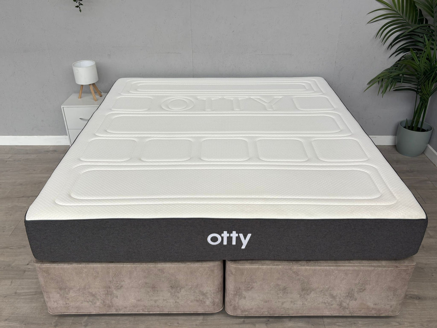 OTTY Original Hybrid 2000 Pocket Sprung 6ft Superking Mattress - RRP £899