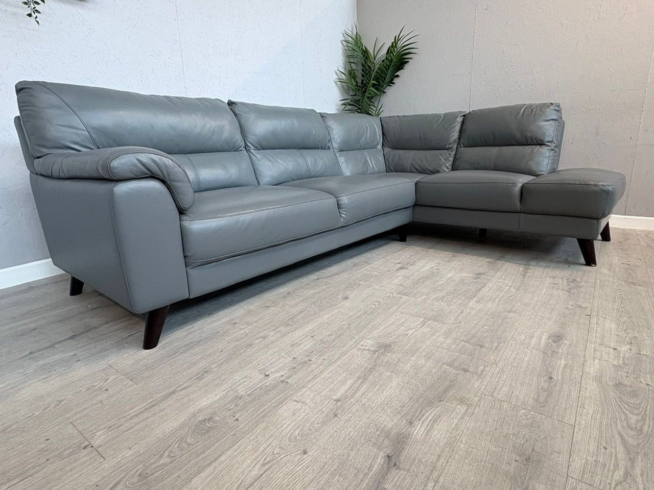 DFS - Leather Chaise End Corner Sofa - RRP £1999